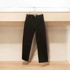 Everlane Black High Rise Jeans with Straight-Leg Cut